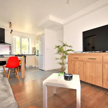 Апартаменты Chez Aline Et Jean Pierre Toga