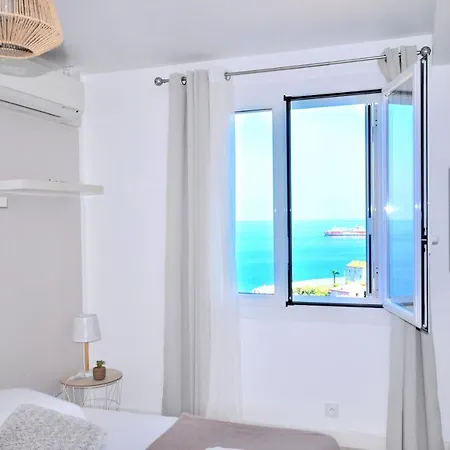 Апартаменты Chez Aline Et Jean Pierre *