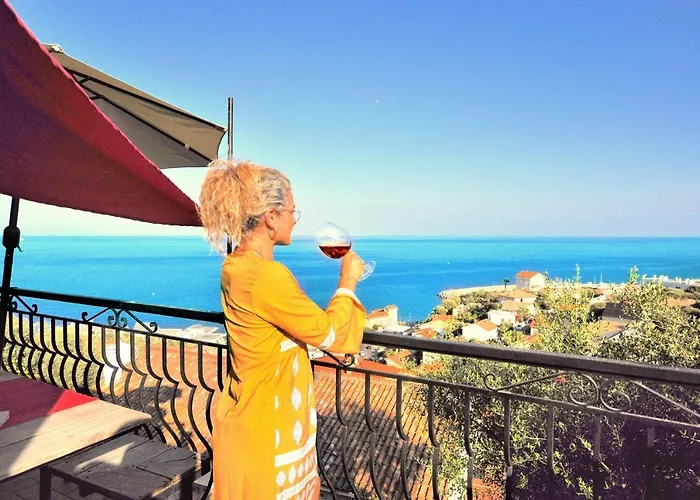 Chez Aline Et Jean Pierre דירה *