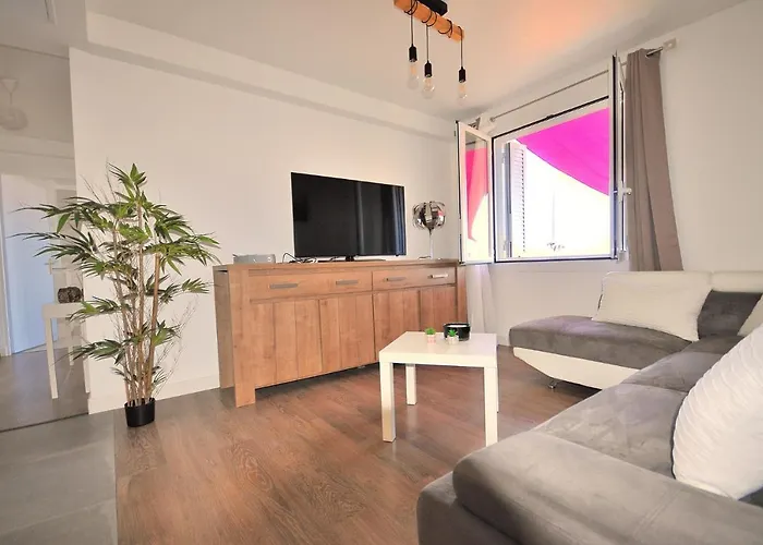 דירה Chez Aline Et Jean Pierre Toga