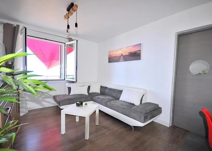 Chez Aline Et Jean Pierre *